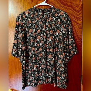 2X Knox Rose Top - Never Worn!